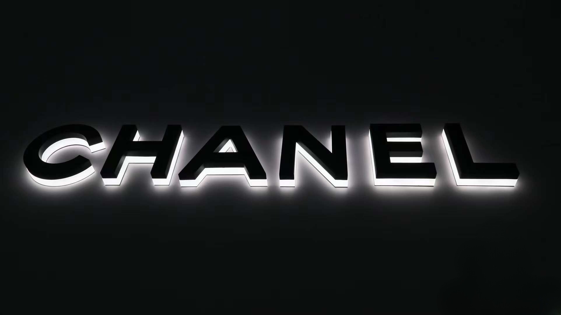 Stainless Steel Halo Lit Letter Signs for Premium Branding